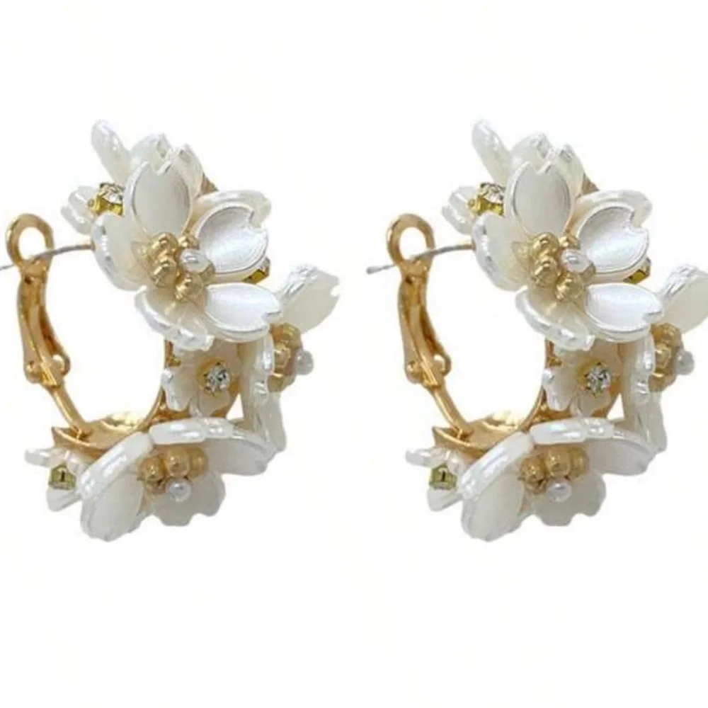 Chic Floral Gold and White Earrings - Picture 3 of 7